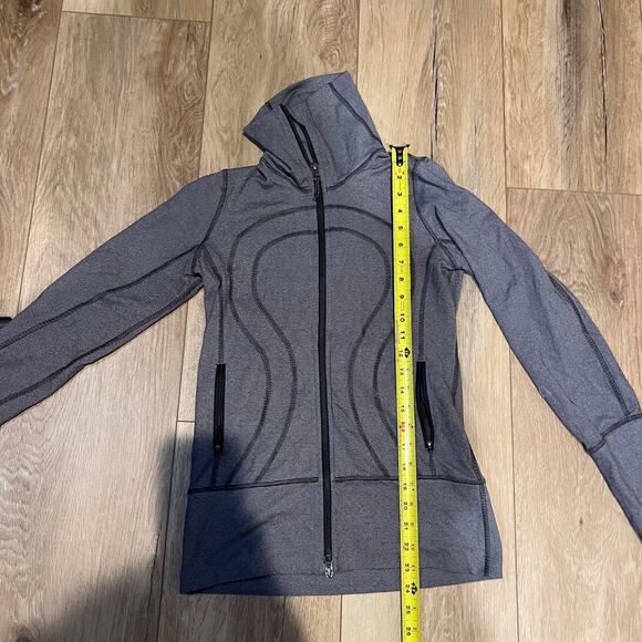LULULEMON Women's Stride Jacket II In Gray - Picture 3 of 5